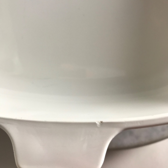 Vintage Corningware Black Trefoil Scroll Casserole - Picture 3 of 7